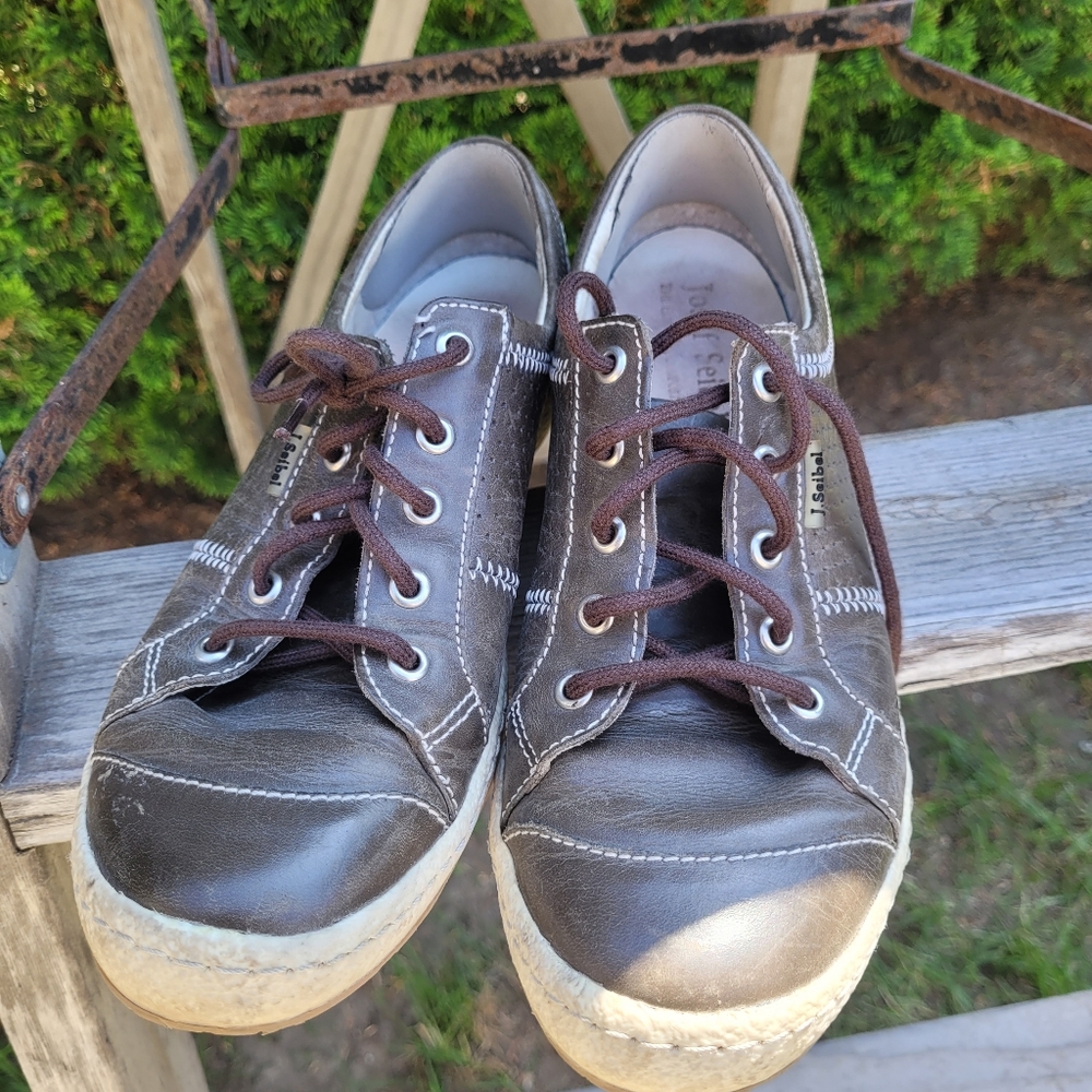 Size 7 Josef Seibel shoes